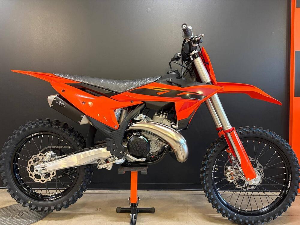 KTM 300 SX (2025) (5)