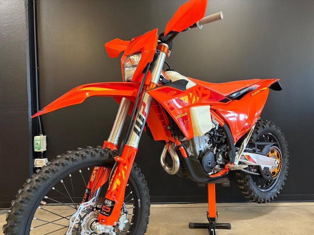 KTM 500 EXC-F Six Days (2025) (5)