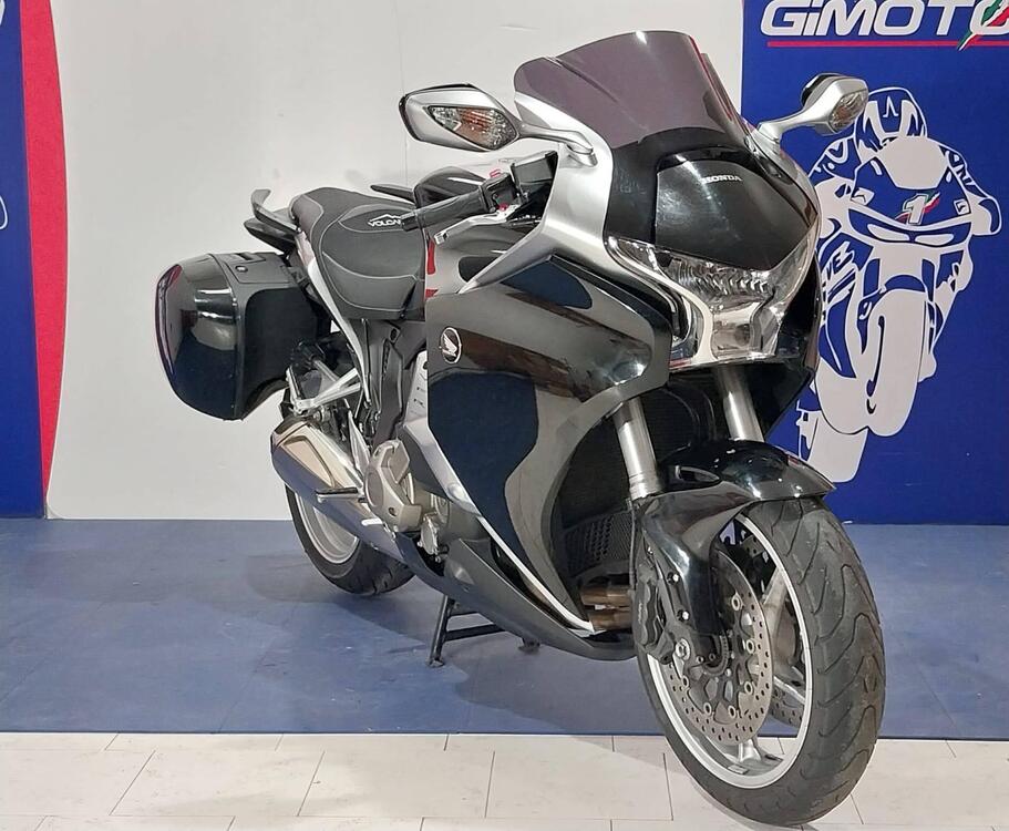 Honda VFR 1200 F DCT ABS (2010 - 16) (2)