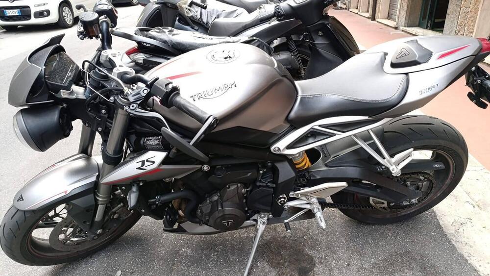 Triumph Street Triple RS (2017 - 19) (4)