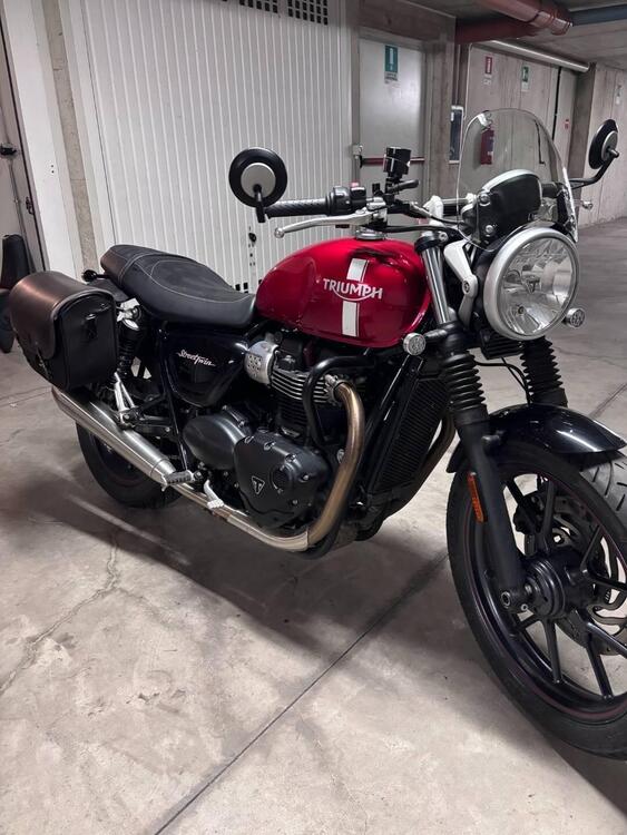 Triumph Street Twin 900 (2016)