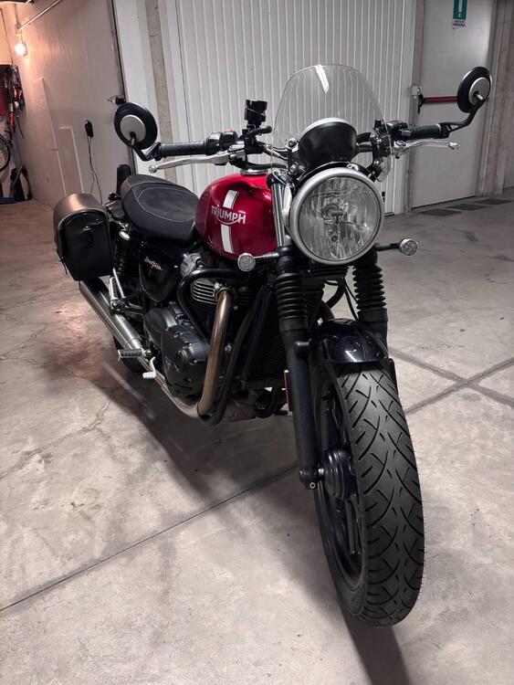 Triumph Street Twin 900 (2016) (2)