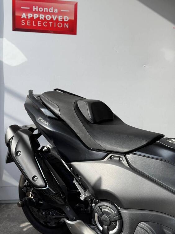 Yamaha T-Max 560 (2022 - 24) (4)