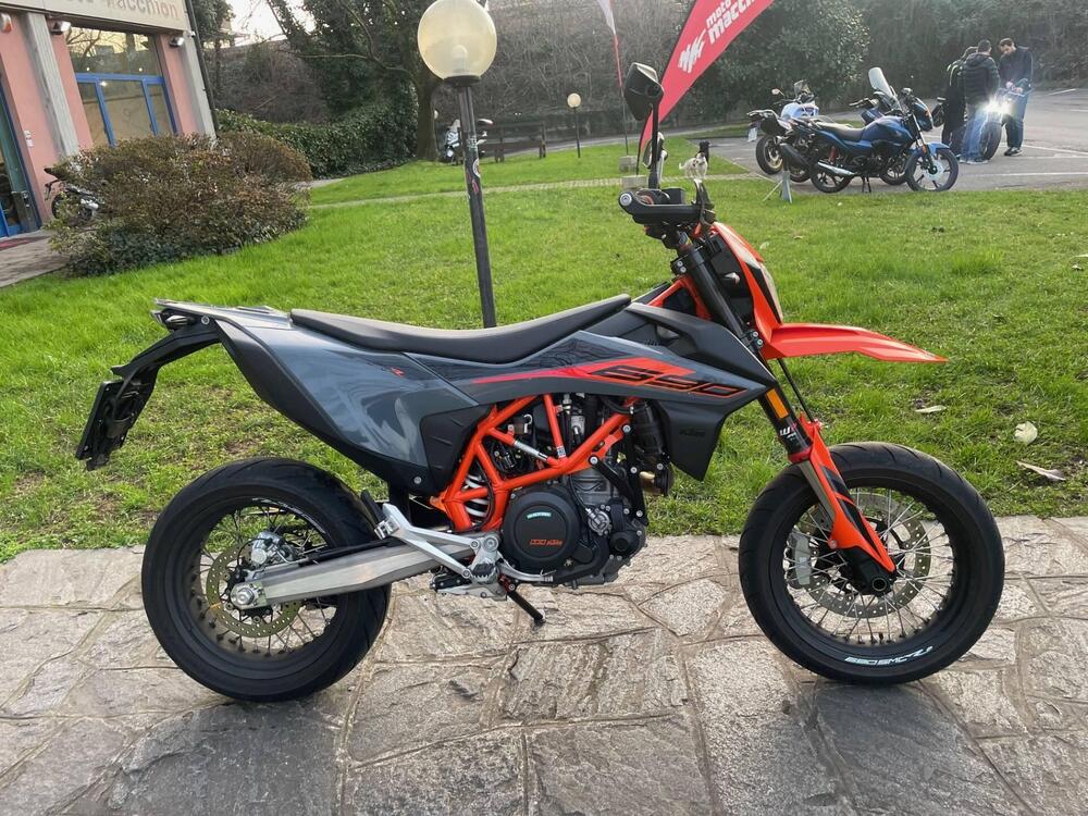 KTM 690 SMC R (2023 - 25)