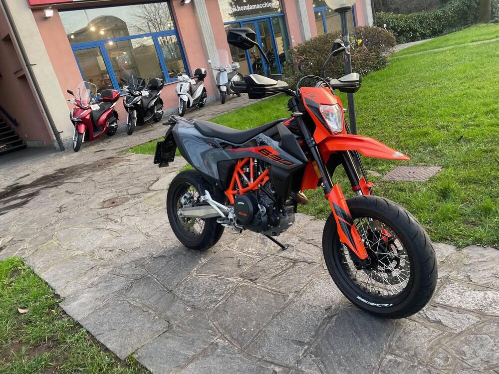 KTM 690 SMC R (2023 - 25) (2)