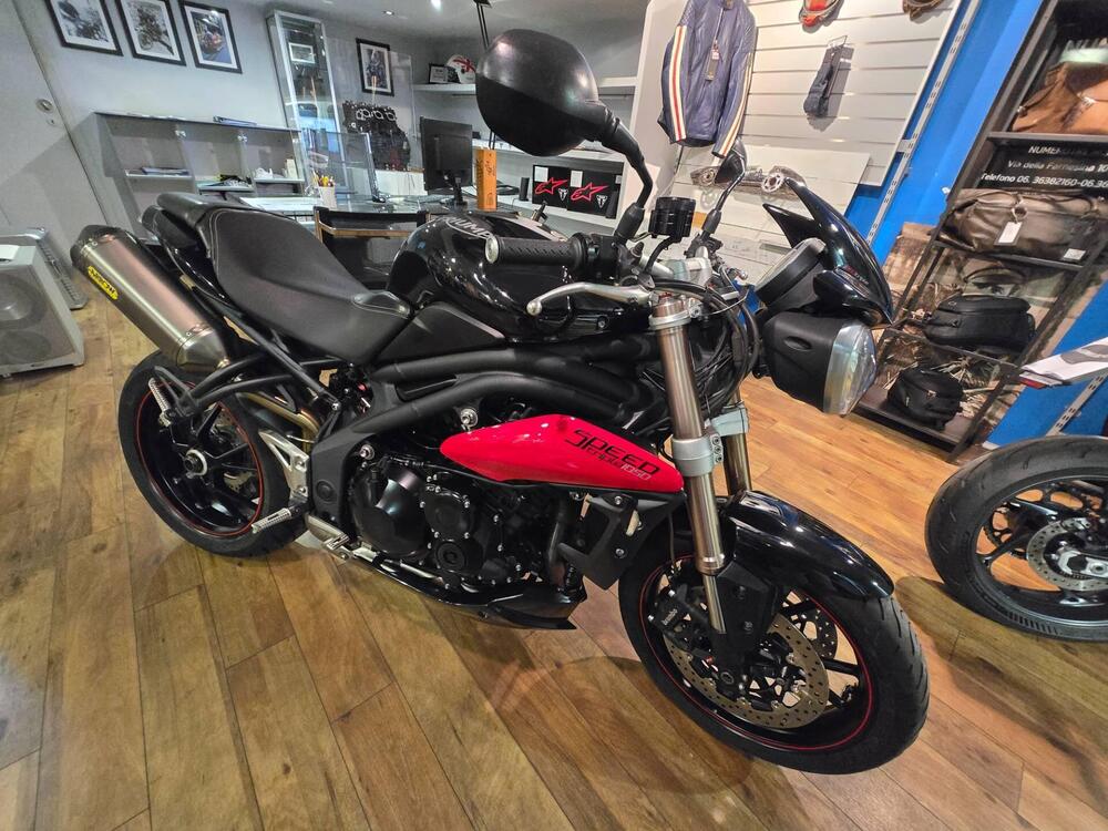 Triumph Speed Triple 1050 R ABS (2011 - 15) (4)