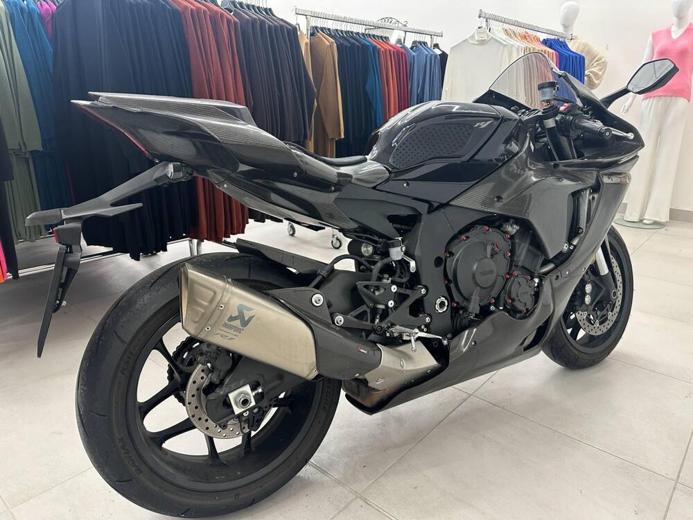 Yamaha YZF R1 (2020 - 25) (2)