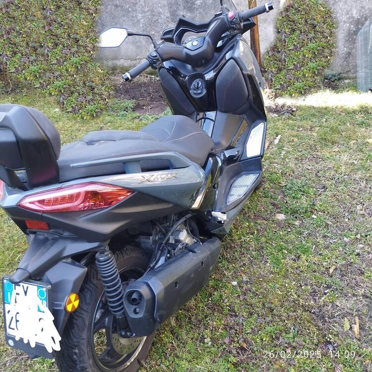 Yamaha X-Max 300 Tech Max (2021 - 24) (2)