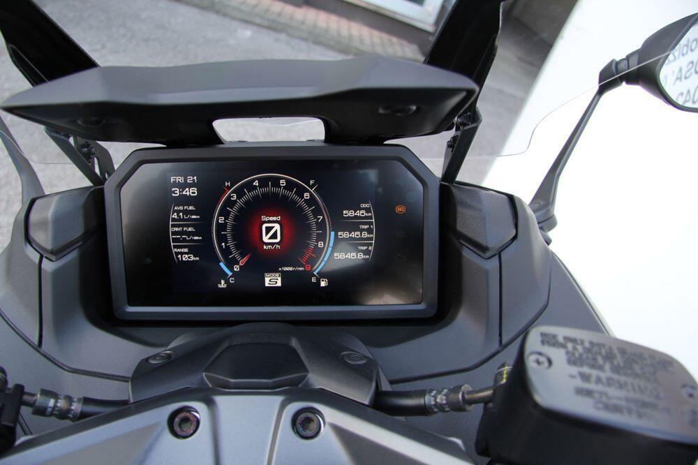 Yamaha T-Max 560 (2022 - 24) (5)