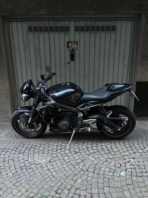 Triumph Street Triple RS (2020 - 22) (2)