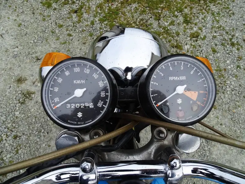 Suzuki T 250 HUSTLER (11)