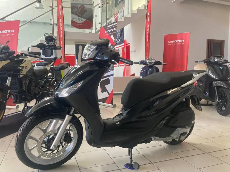 Piaggio Medley 200 (2025 - 26) (2)
