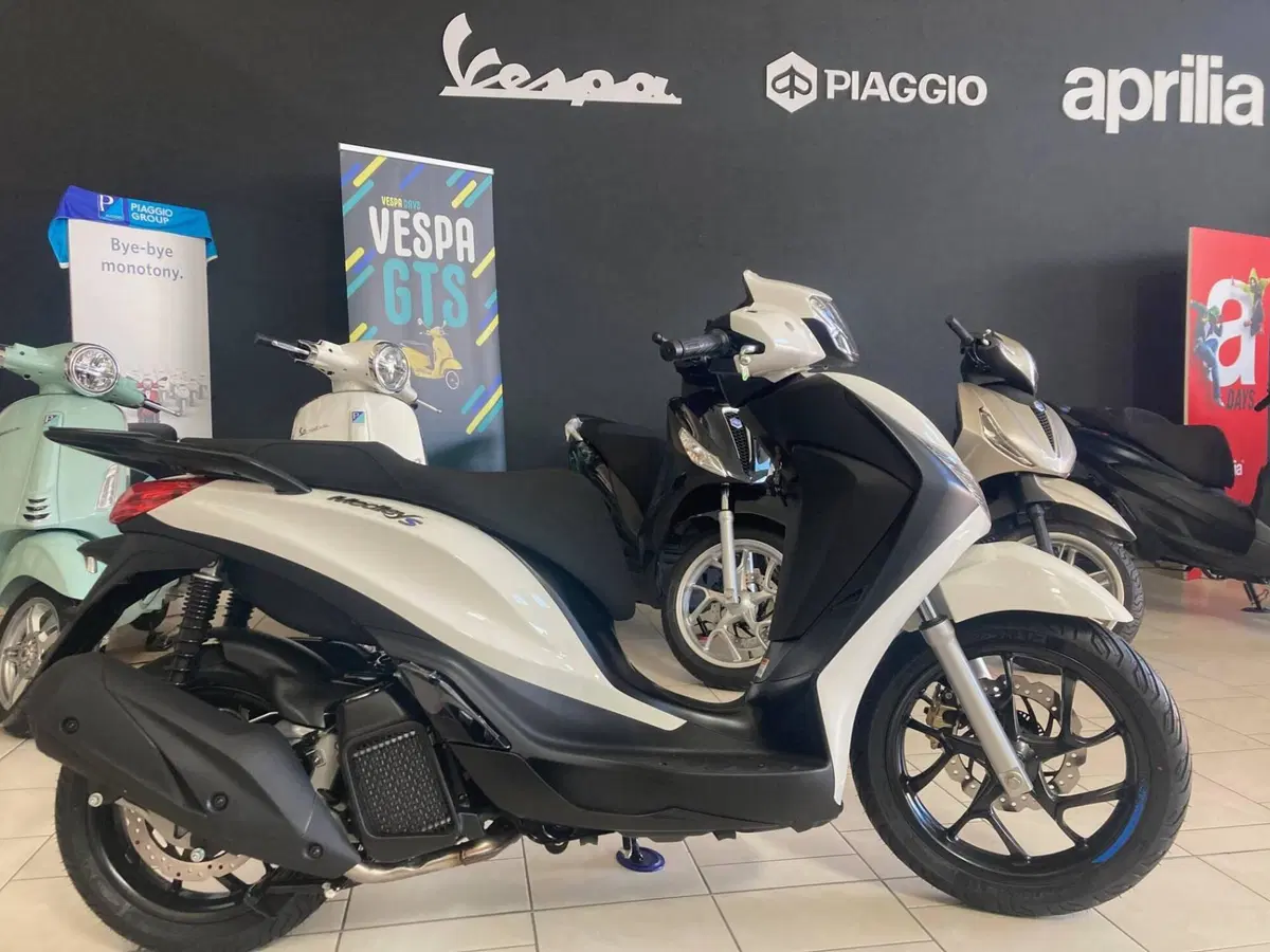 Piaggio Medley 200 (2025 - 26) (3)