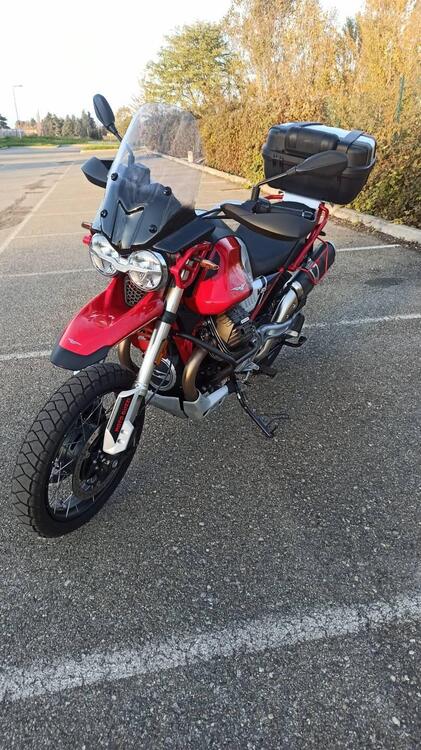Moto Guzzi V85 TT Evocative Graphics (2021 - 23) (4)