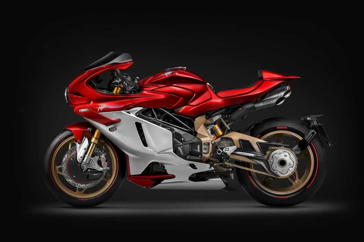 La MV Agusta Superveloce 1000 Serie Oro vince il Good Design Award (5)