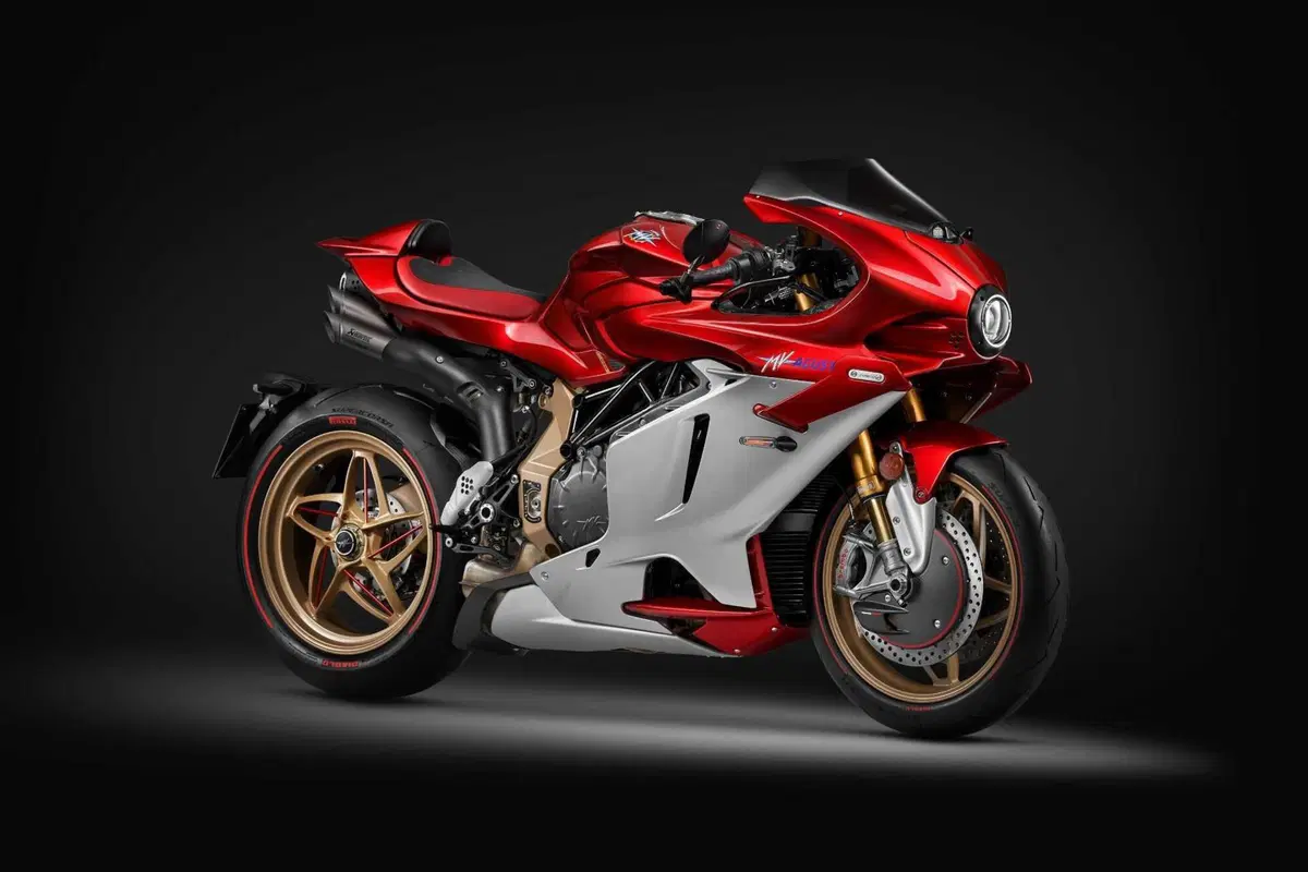 La MV Agusta Superveloce 1000 Serie Oro vince il Good Design Award (8)