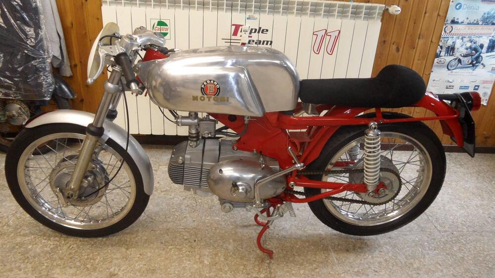 Motobi CATRIA 250 (3)