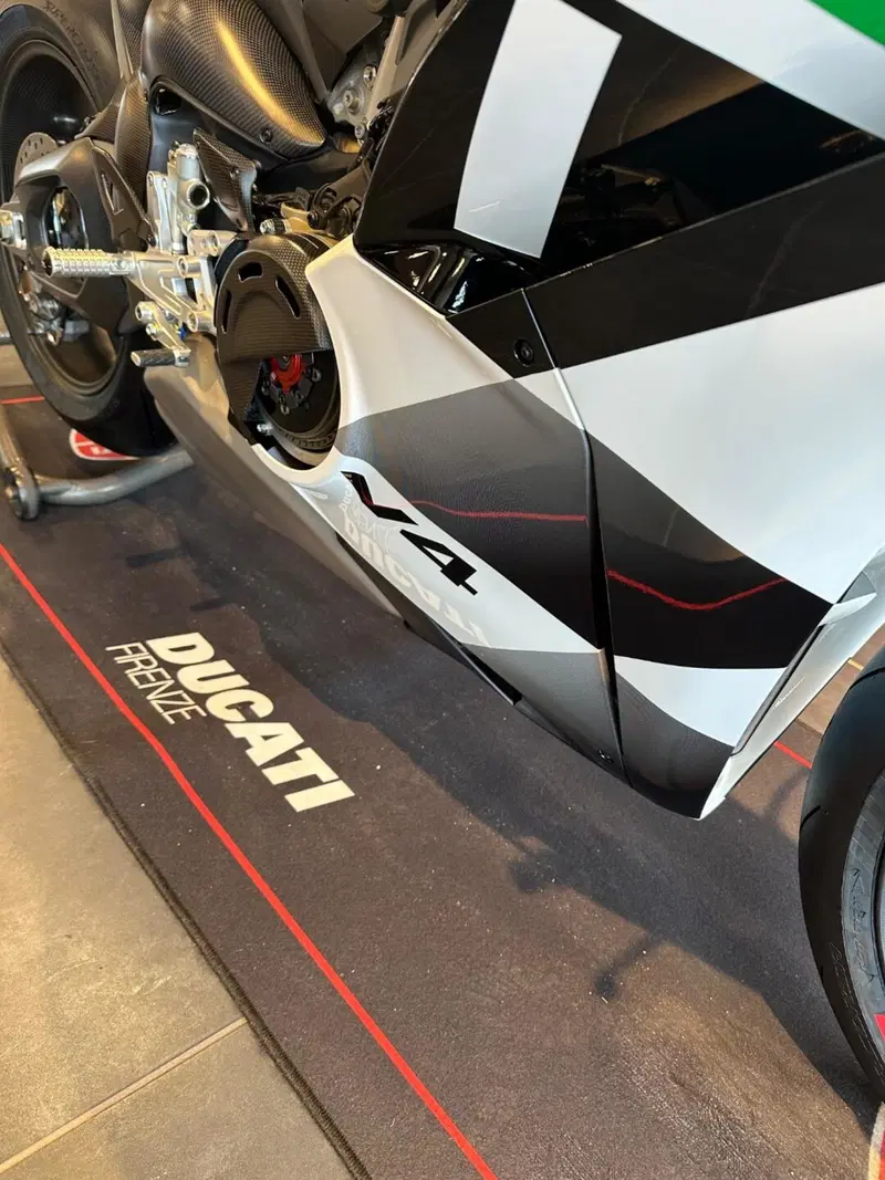 Ducati Panigale V4 S (2025 - 26) (7)
