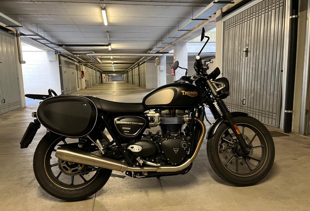 Triumph Street Twin 900 (2021 - 22)