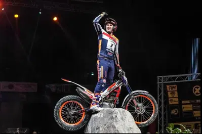 Toni Bou si racconta: "Amo la moto da trial ma forse ancora di pi&ugrave; la bici...Adam Raga? Un campione"