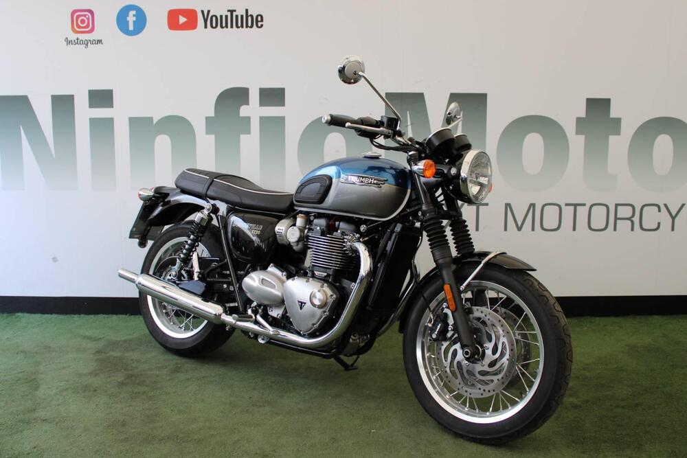 Triumph Bonneville T120 (2021 - 25) (2)