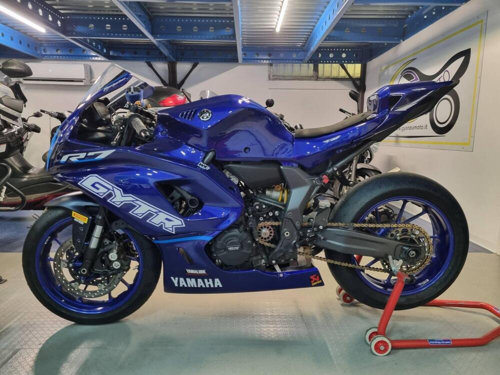 Yamaha YZF R7 (2021 - 25)