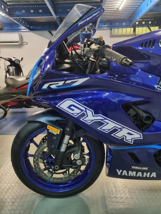 Yamaha YZF R7 (2021 - 25) (2)