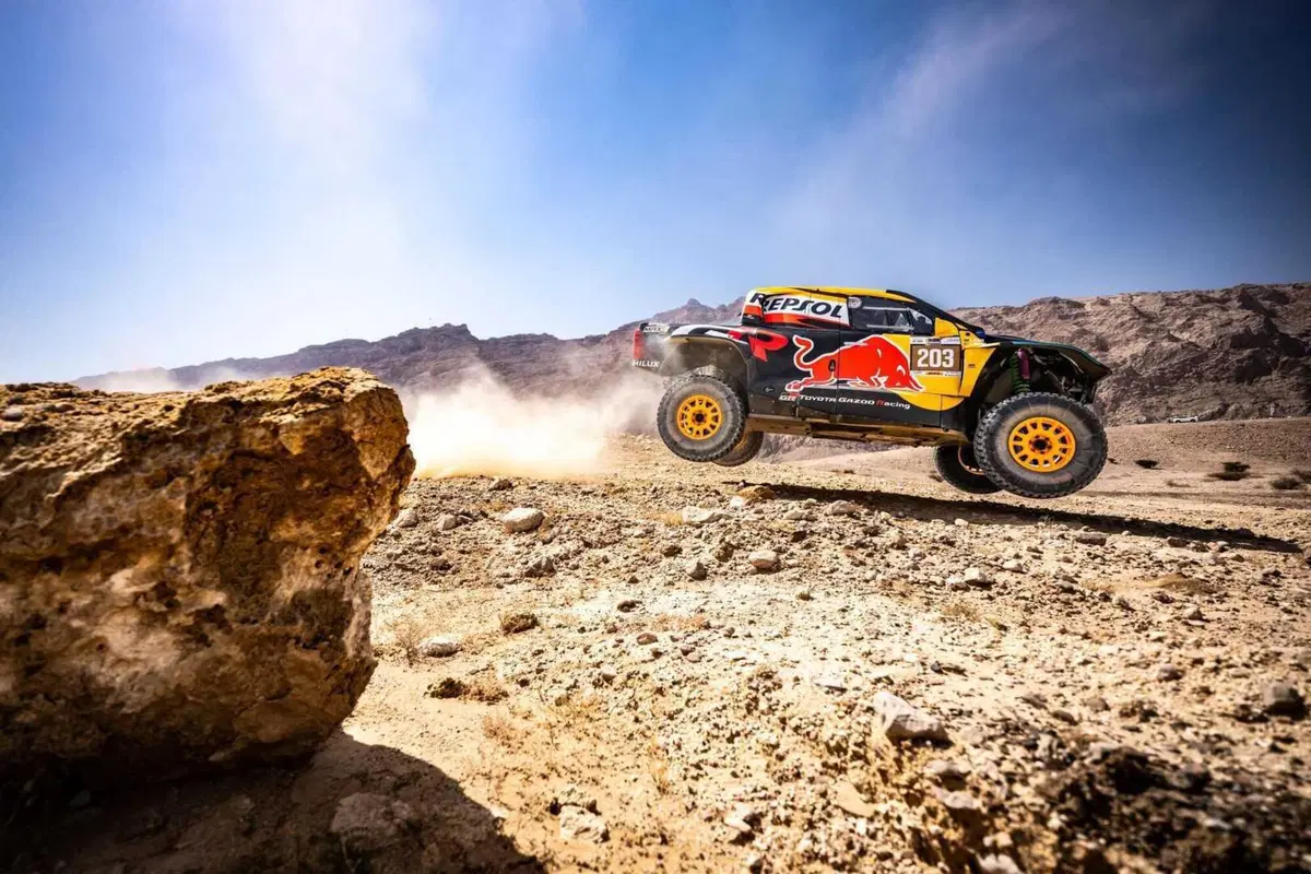 Rally-Raid. ADDC. Sanders implacabile, Al Attiyah letale a Abu Dhabi