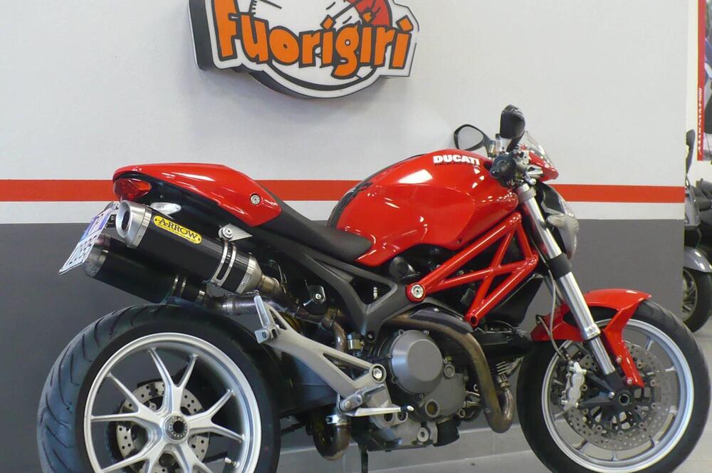 Ducati Monster 1100 (2009 -10) (4)