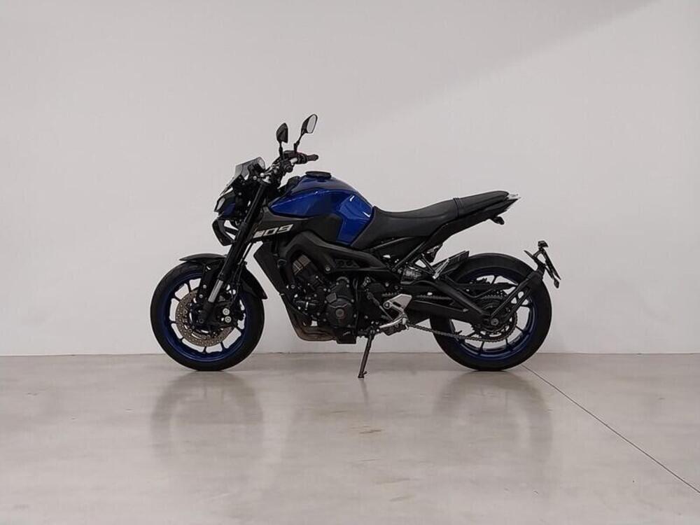 Yamaha MT-09 (2017 - 20) (2)