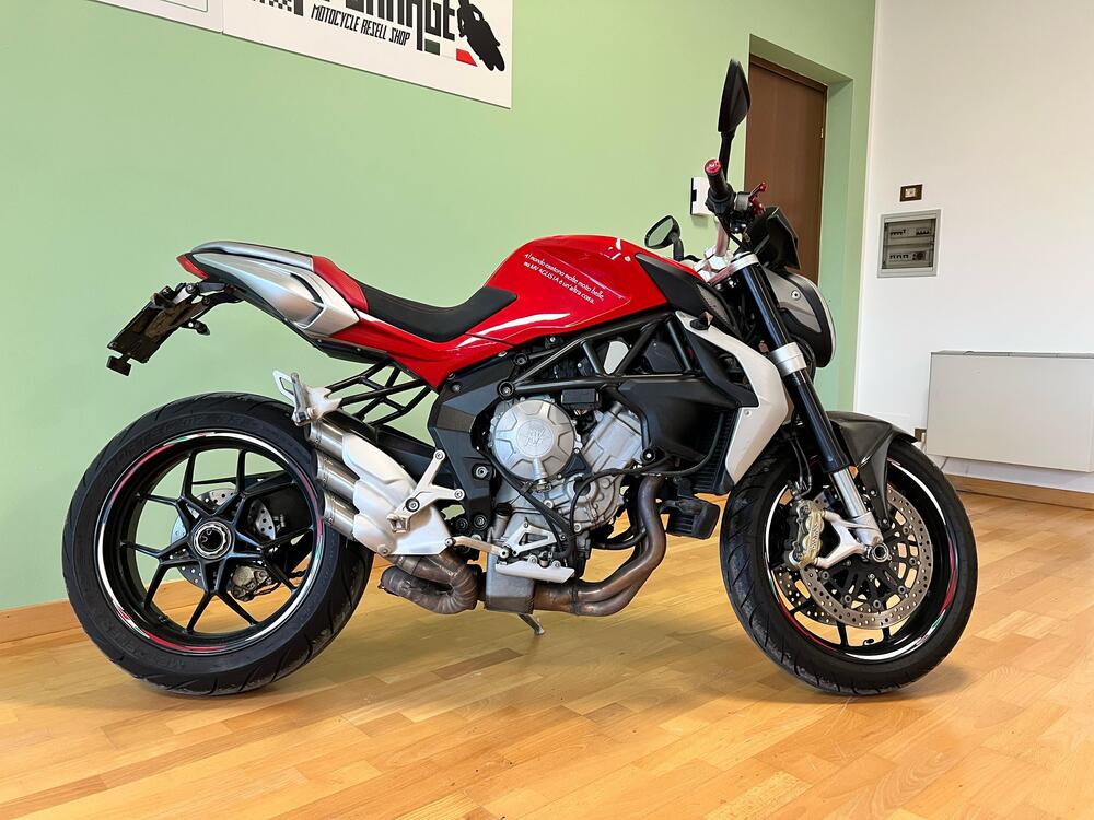 MV Agusta Brutale 675 (2011 - 15) (2)