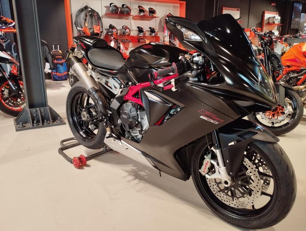 MV Agusta F3 800 EAS (2013 - 15) (2)