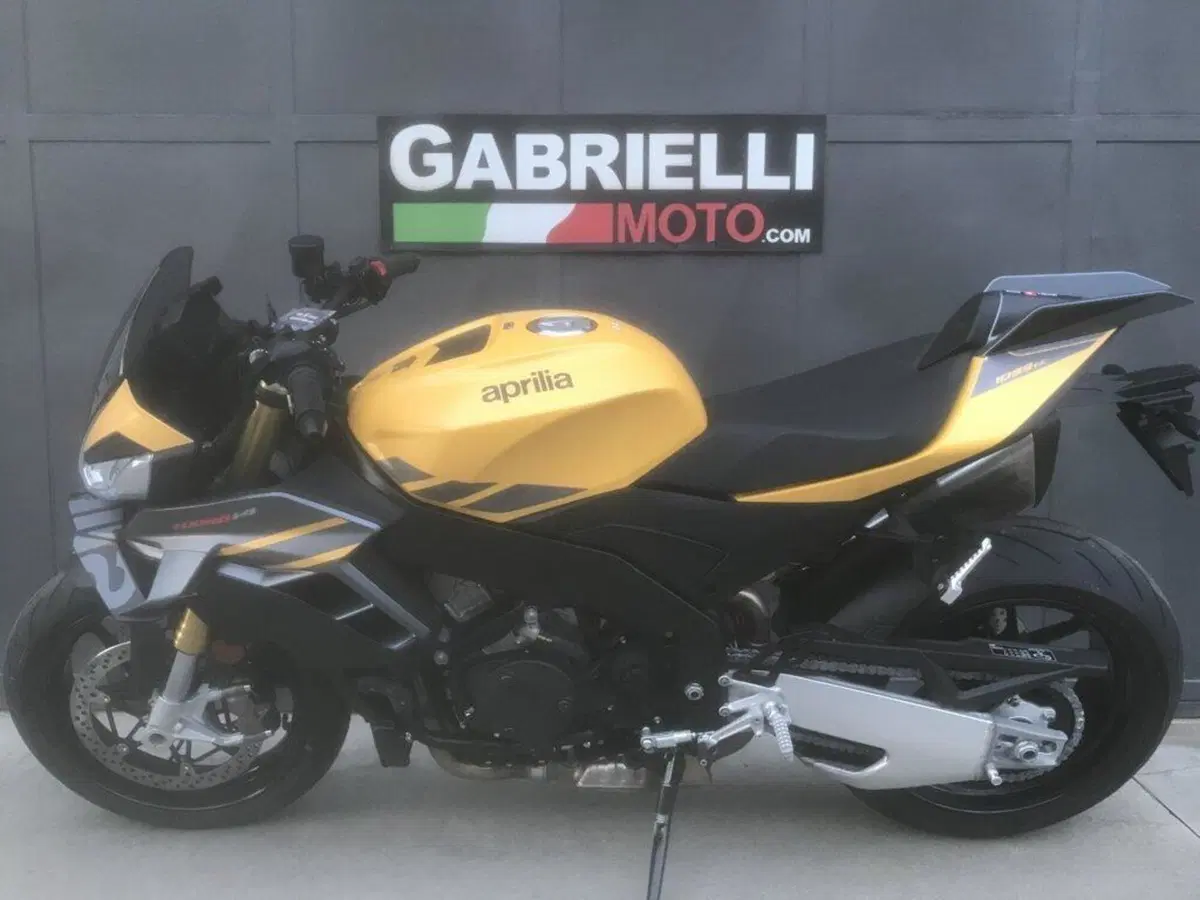 Aprilia Tuono V4 Factory SE-09 SBK (2024)