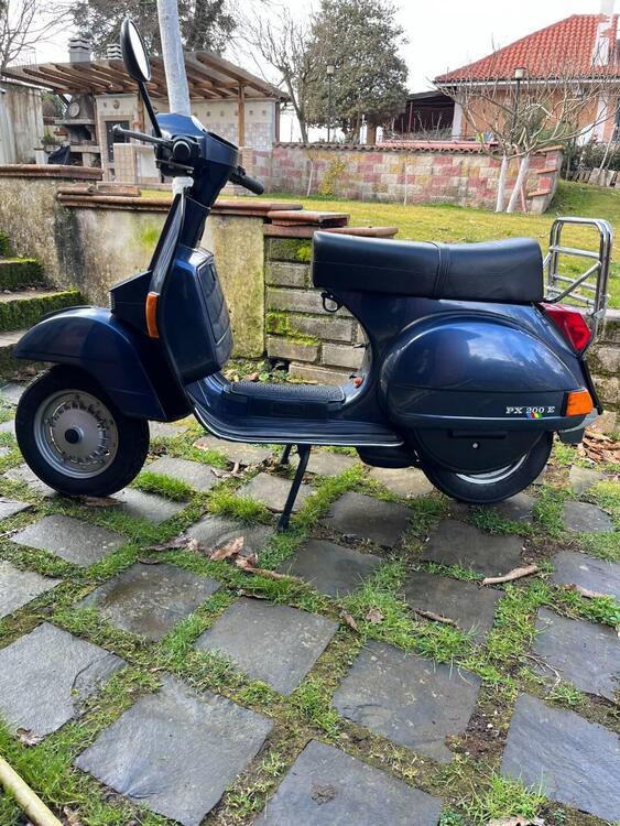 Piaggio PX200E Arcobaleno (4)