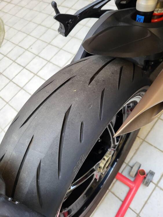 MV Agusta Brutale 800 Rosso (2021 - 23) (3)