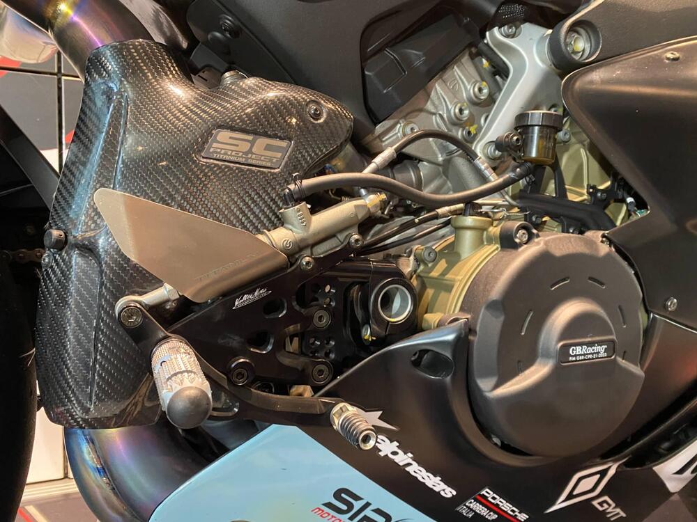 Ducati Panigale V4 S 1100 (2021) (4)