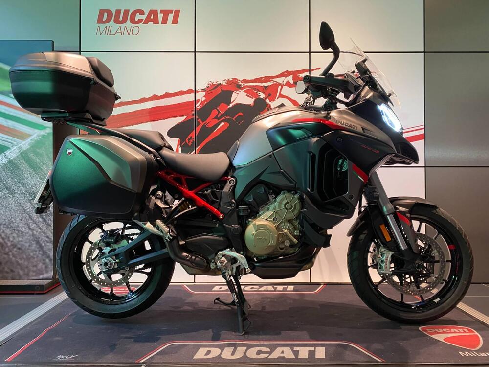 Ducati Multistrada V4 S Grand Tour (2024)