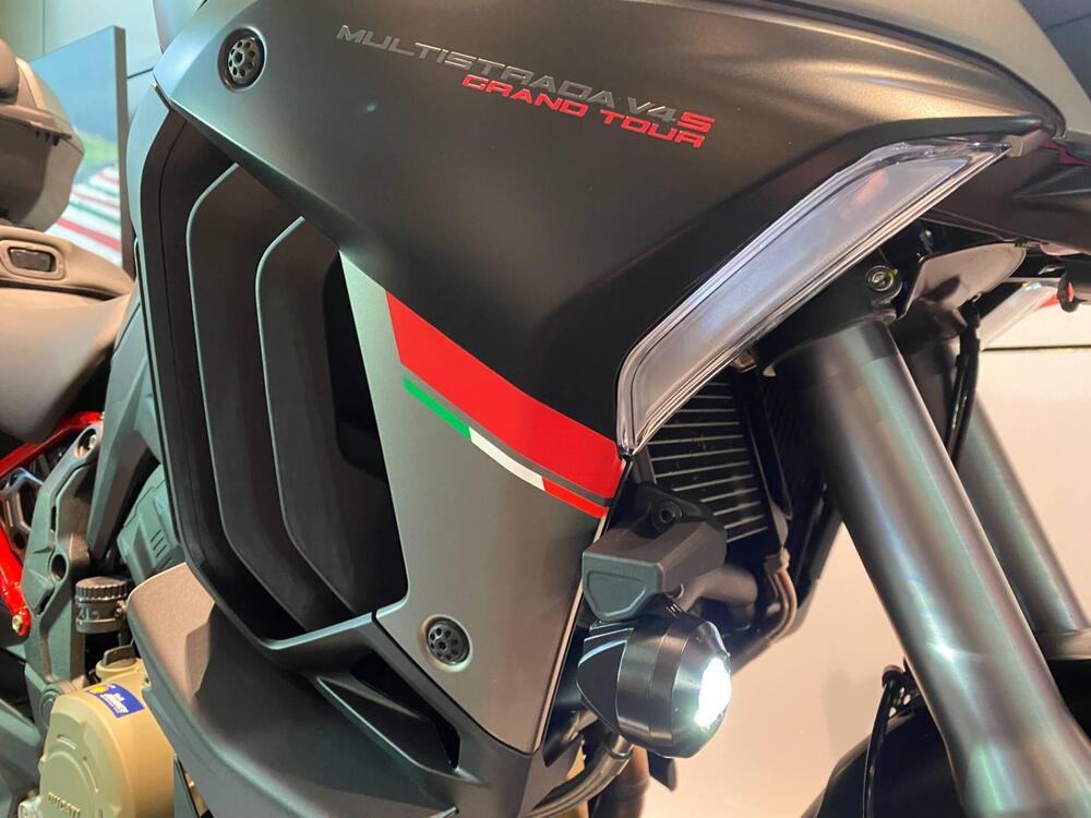 Ducati Multistrada V4 S Grand Tour (2024) (4)