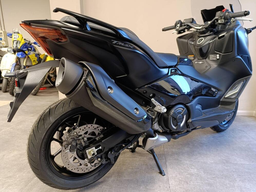 Yamaha T-Max 560 Tech Max (2022 - 24) (4)