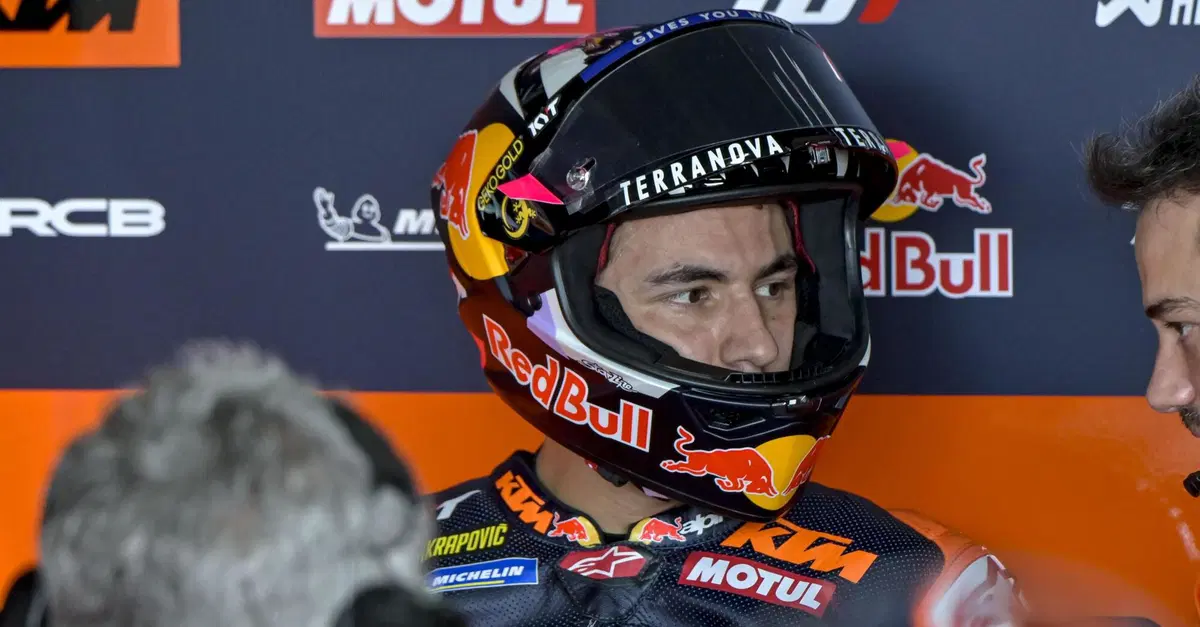MotoGP 2025. GP della Thailandia. Enea Bastianini: "Pedro Acosta? Almeno lui riesce a frenare"