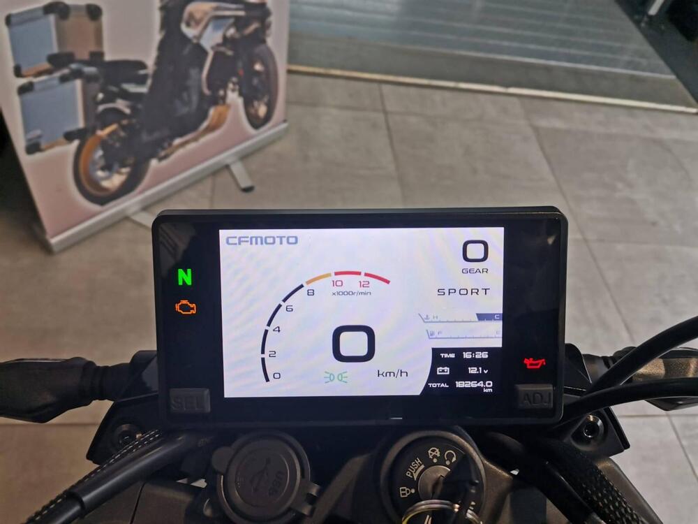 CFMOTO 650NK (2021 - 24) (5)