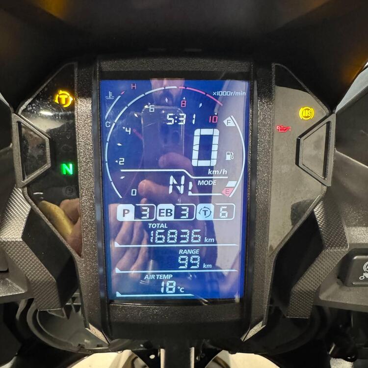 Honda Africa Twin CRF 1000L DCT (2018 - 19) (4)