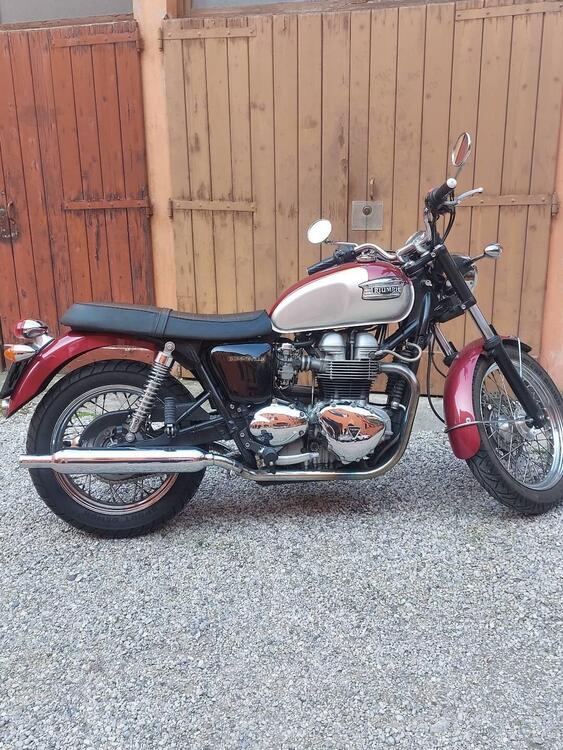 Triumph Bonneville 800 (2002 - 07)