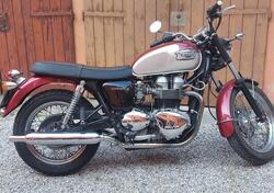 Triumph Bonneville 800 (2002 - 07) usata