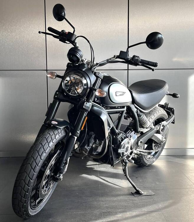 Ducati Scrambler 800 Icon Dark (2020) (3)