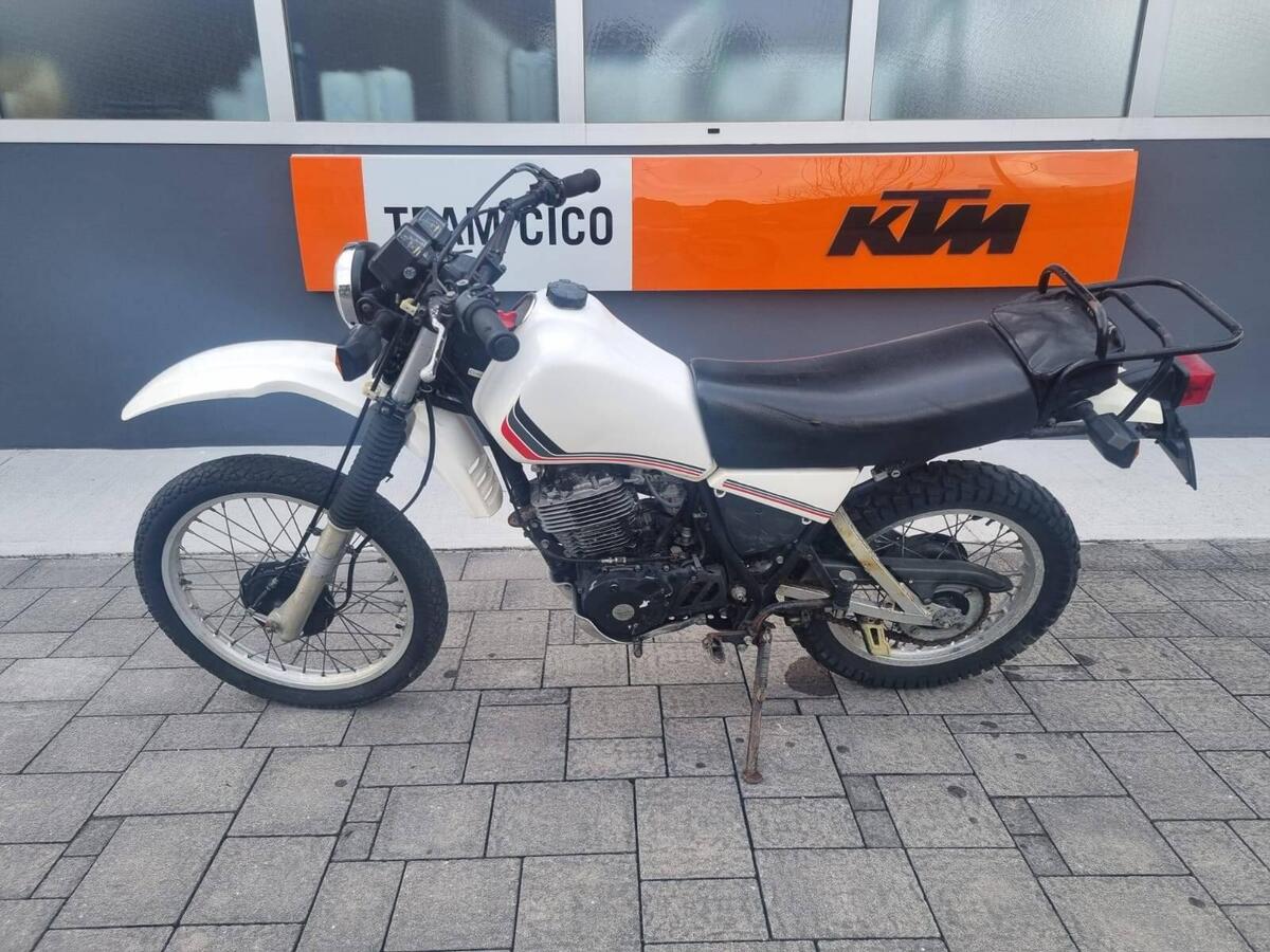 Vendo Yamaha Xt 550 D'epoca A Sarcedo (codice 9653886) - Moto.it