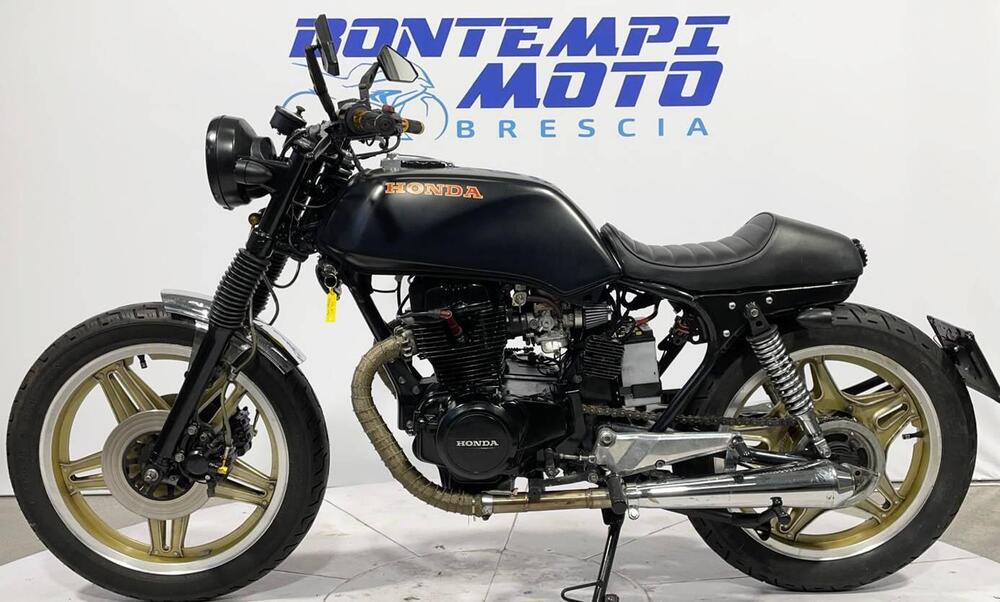 Honda CB 400 CAFE RACE  (2)