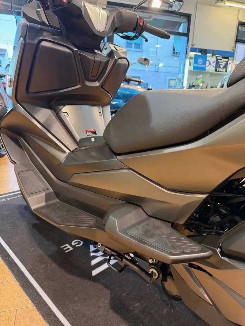 Voge Sfida SR4 MAX (2024 - 26) (8)