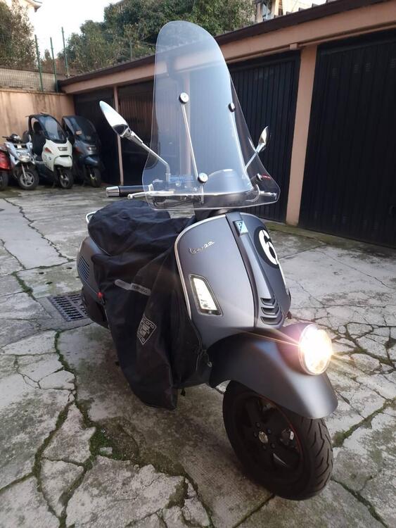 Vespa Sei Giorni 300 Hpe (2021 - 22) (2)