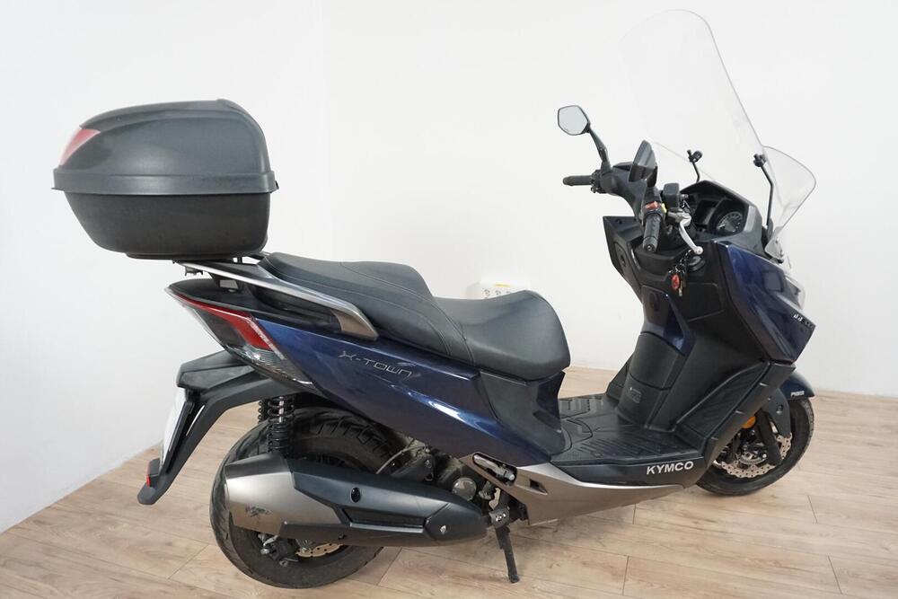 Kymco X-Town 300i (2021 - 25) (3)